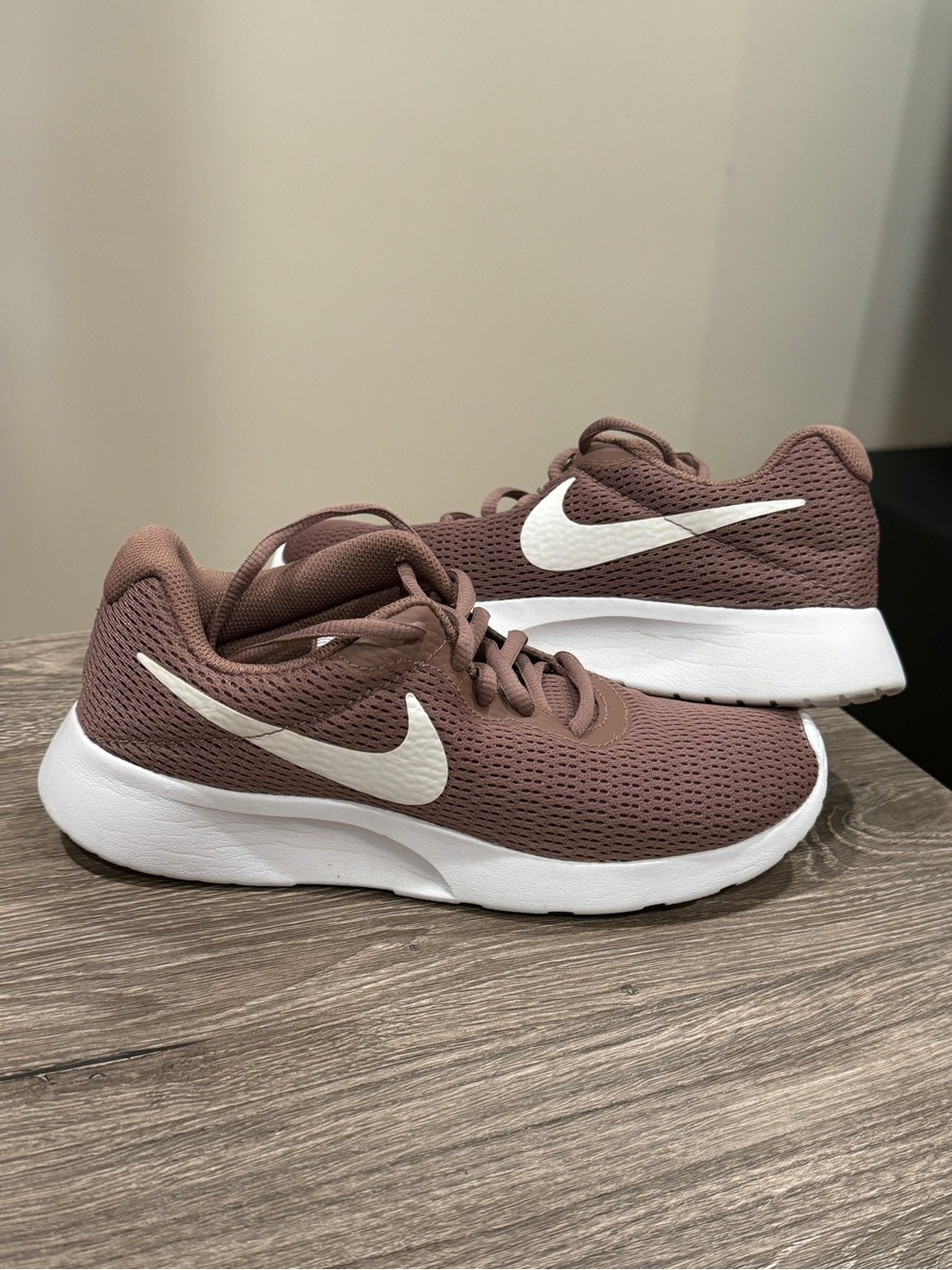 Nike Women’s Running Sneakers - Mauve/Rose Size 6 - Picture 9 of 9